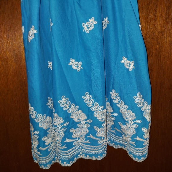 She’s Cool~ Bright Blue White Embroidered Boho Midi Sundress NWOT (Juniors L) - Picture 7 of 14